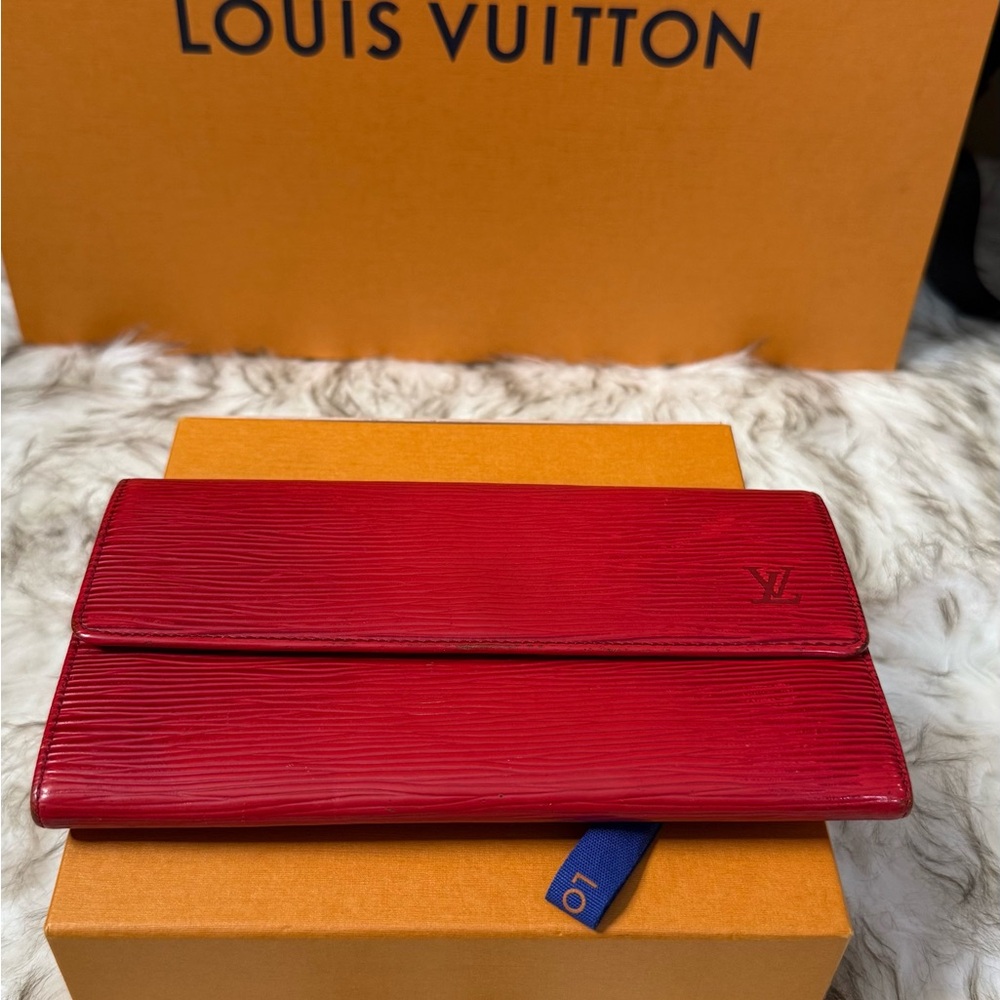 Louis Vuitton Red Epi Wallet MI0931